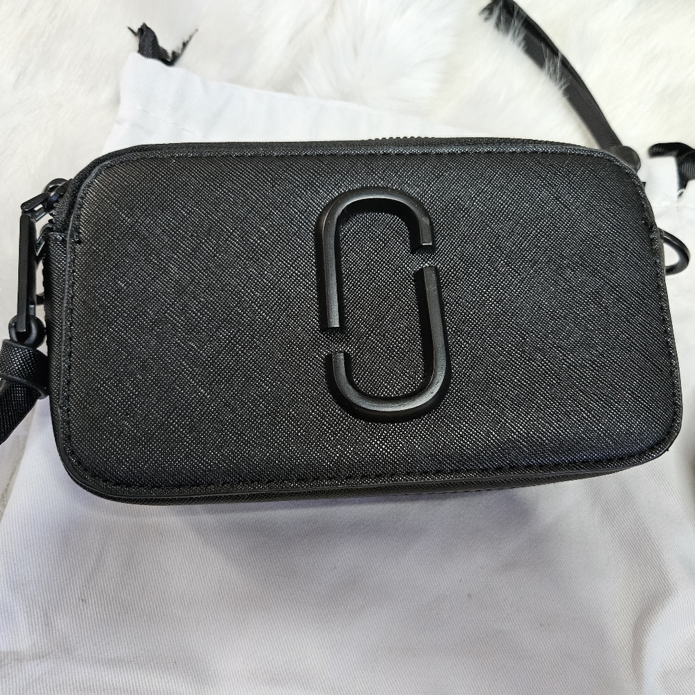Marc Jacobs Black Snap Shot Crossbody Purse  4 spots left - Picture 5 of 9